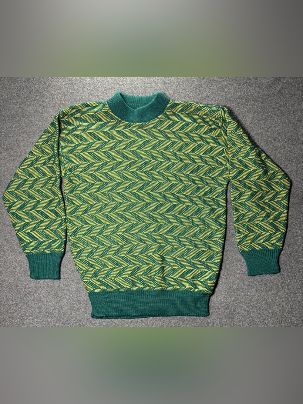 Vintage Pour Le Chic Sweater Women’s S/M Green Gold Geometric Chevron Knit USA